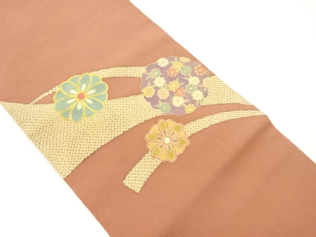 縮緬地金彩華文に小花・鹿の子模様開き名古屋帯（額縁仕立て）